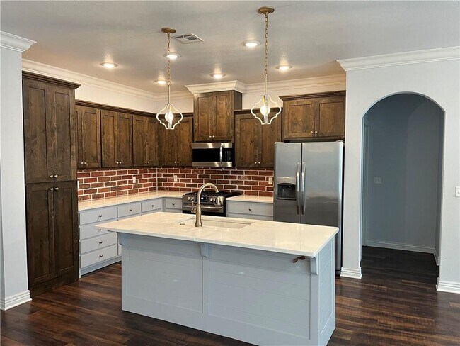 Foto del edificio - 2307 Brook Ln