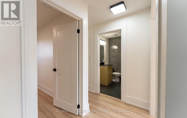 Building Photo - 484A Cosburn Ave.