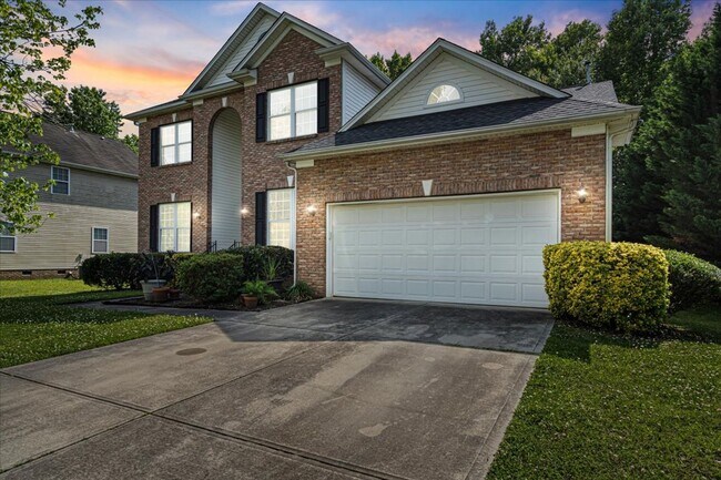 Foto del edificio - Spacious 5BR/3BA minutes from Ballantyne V...