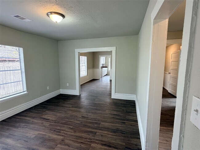 Foto del edificio - 2212 Semmes St