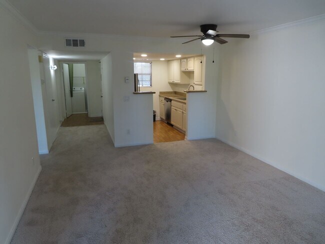 Foto del edificio - Two-Bed Two-Bath Condo in Carmel Rancho Bernardo