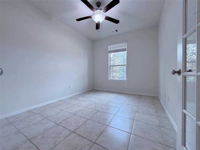 Foto del edificio - 30315 Aster Brook Dr