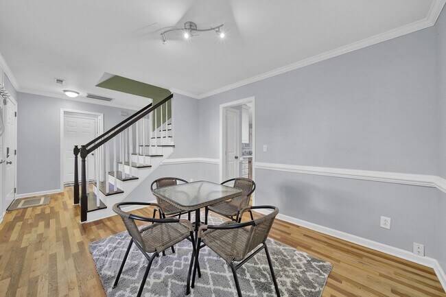 Foto del edificio - Spacious 4 Bed 2.5 bath Home in Davis Lake...