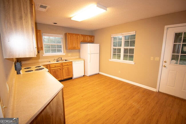 Building Photo - 1610 Drayton Ln