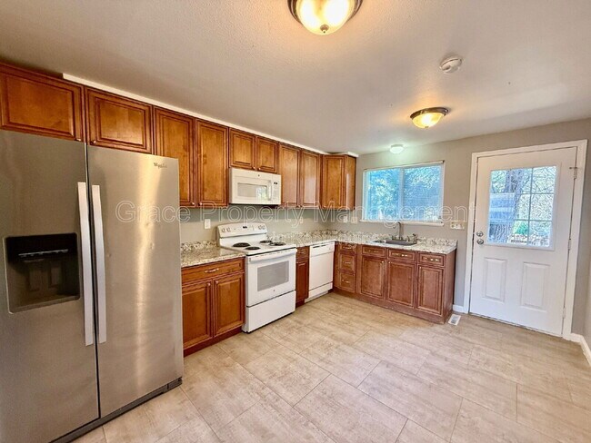 Foto del edificio - 7899 York St