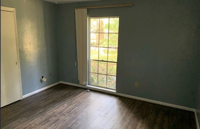 Building Photo - 3-Bed, 1.5 Bath House in NW Gainesville