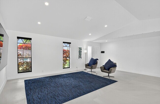 Building Photo - 20833 Sonrisa Way