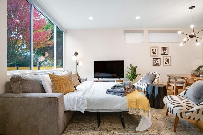 Foto del edificio - 8042 14th Ave NW
