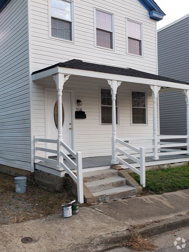 Building Photo - 319 E Ladies Mile Rd