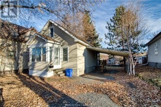 Building Photo - 379 Ontario St
