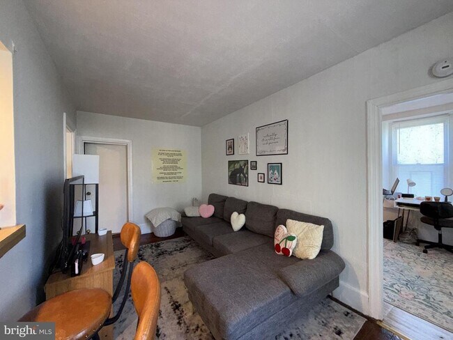 Foto del edificio - 4446 Fleming St