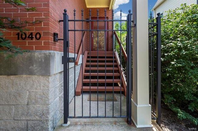 Foto del edificio - 1040 Carroll St