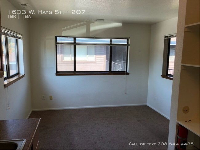 Foto del edificio - 1603 W Hays St #207