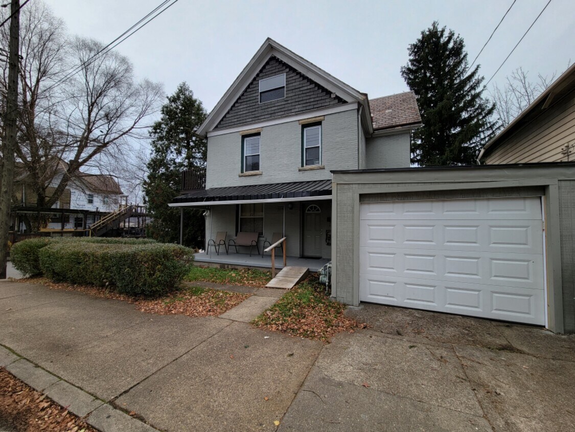 1098 4th Ave Unit 1, Freedom, PA 15042 Apartments in Freedom, PA