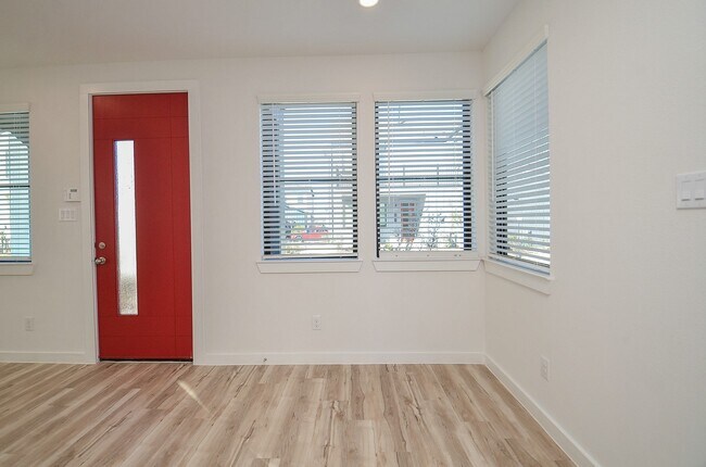 Foto del edificio - 3249 Loam Ln