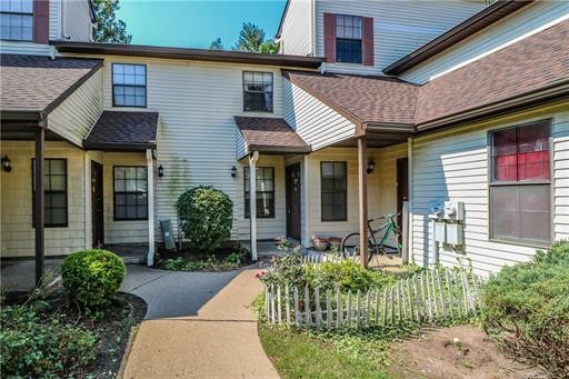 Foto del edificio - 1209 Woodbridge Commons Way