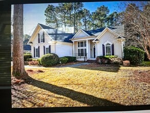 Building Photo - 200 Big Leaf Cir