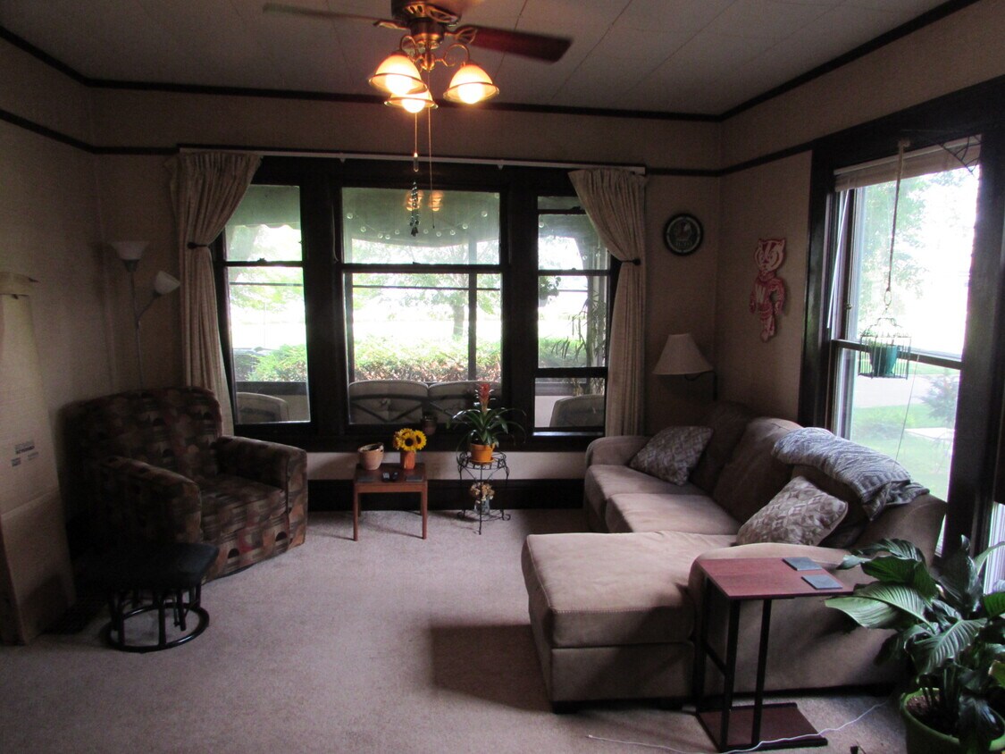 123 S Brittingham Pl, Madison, WI 53715 Townhouse for Rent in Madison