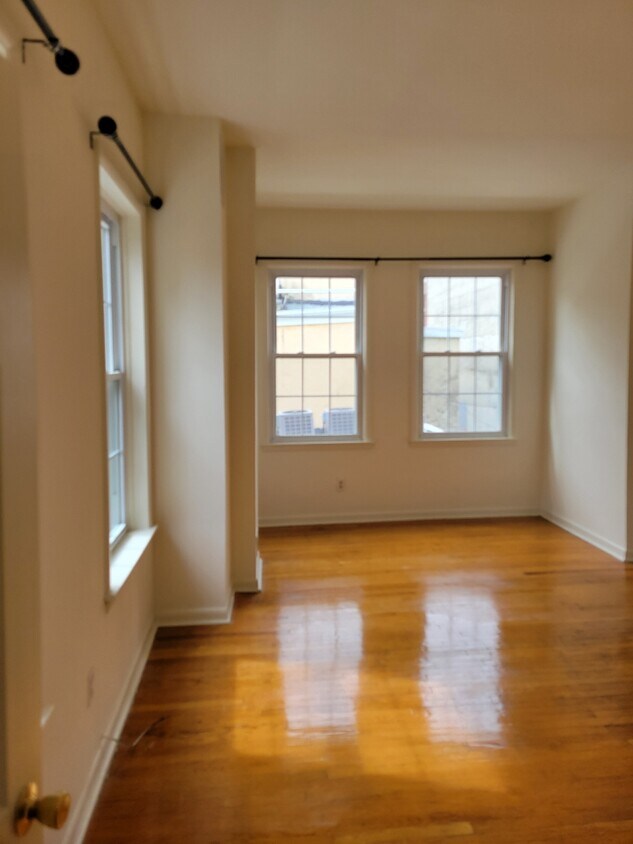 Foto principal - 1308 Rodman St