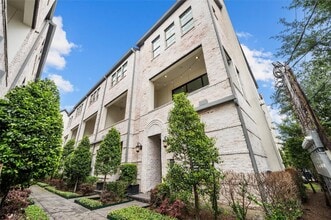 Building Photo - 4045 Leeland St