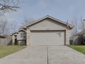 Building Photo - 15243 Bedford Glen Dr