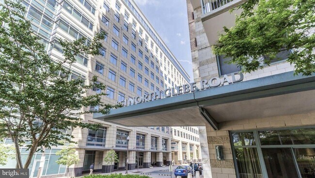 Foto del edificio - 851 N Glebe Rd