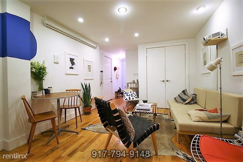 Primary Photo - 232 Spencer St
