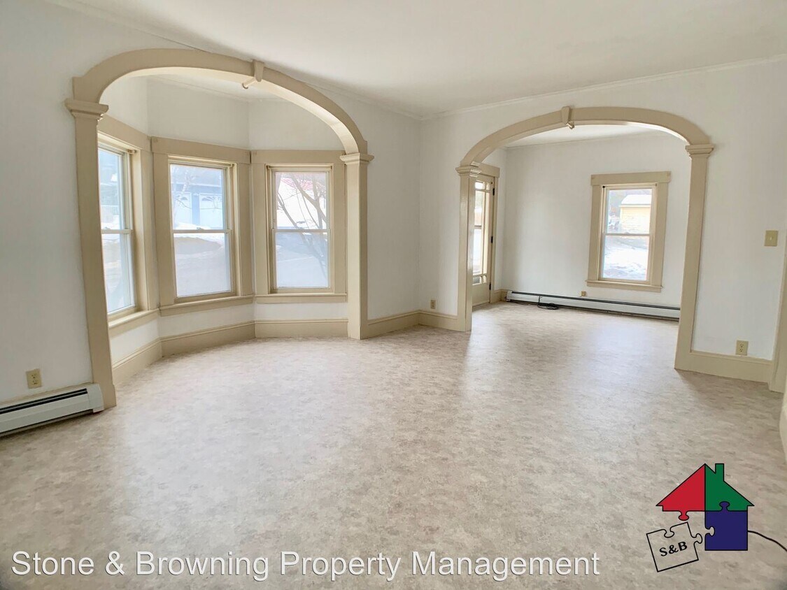 227 Washington St, Barre, VT 05641 Room for Rent in Barre, VT