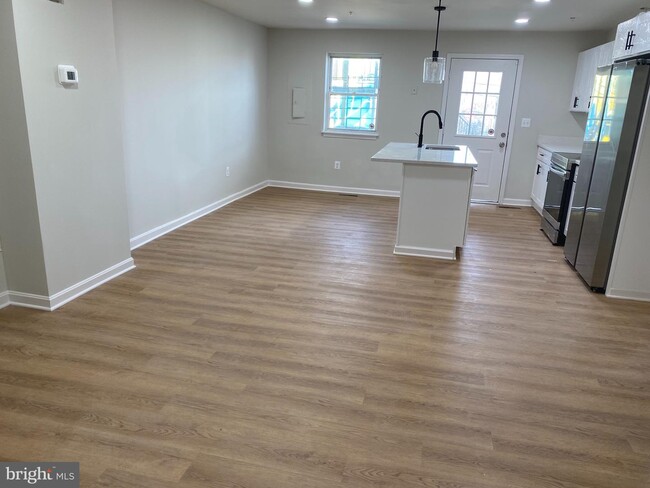 Foto del edificio - 1729 Guilford Ave