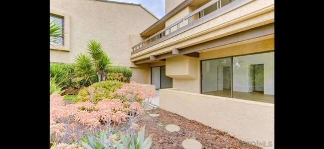 Building Photo - 7241 Plaza de la Costa