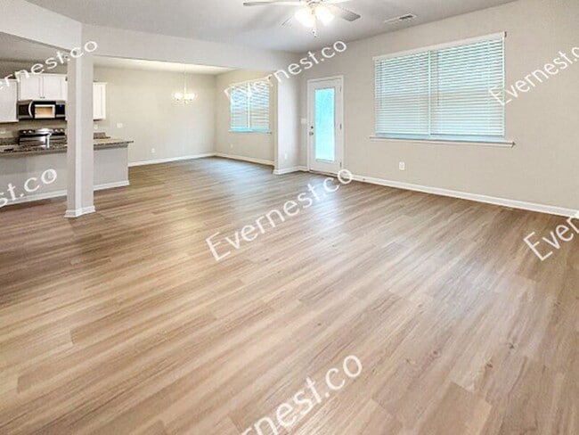 Building Photo - 1526 Persimmon Trce