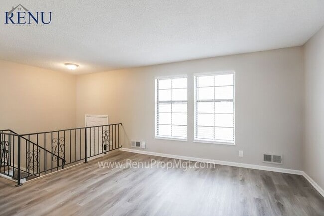 Building Photo - This home is available for NO CONTACT SHOW...
