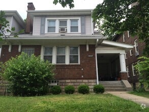 Building Photo - 5617 Hobart St