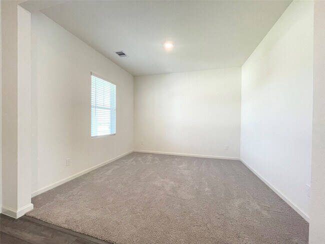 Foto del edificio - 3973 Fringe Tree Ln