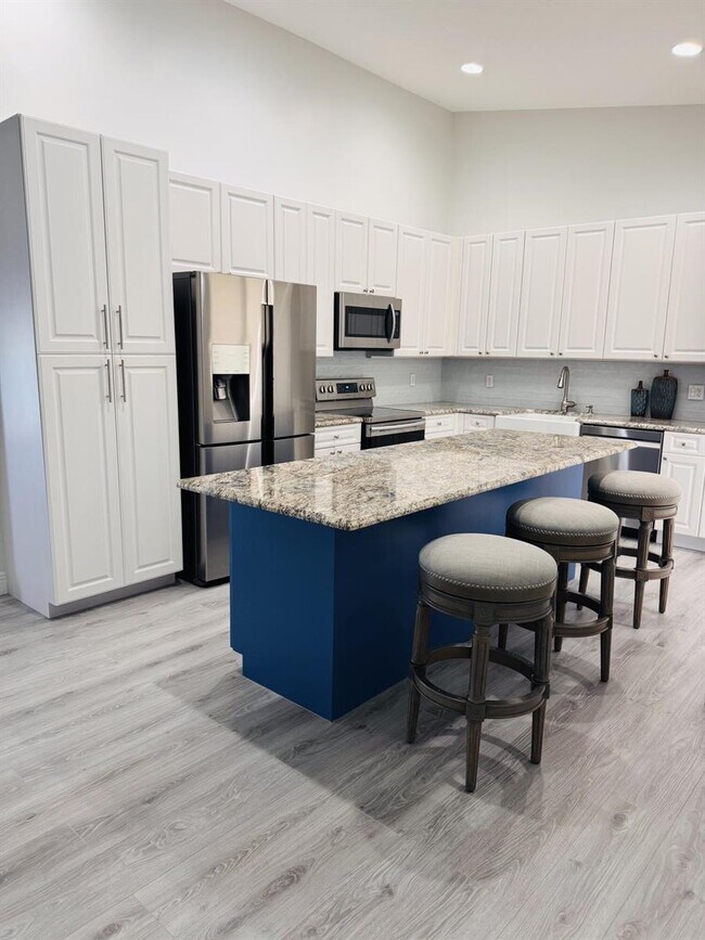 Foto del edificio - 8601 Mangrove Cay