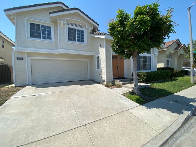 Building Photo - Very Spacious 3 Bedroom, 2.5 Bathroom House For Rent in Buena Park-Lots of Recent Upgrades!
