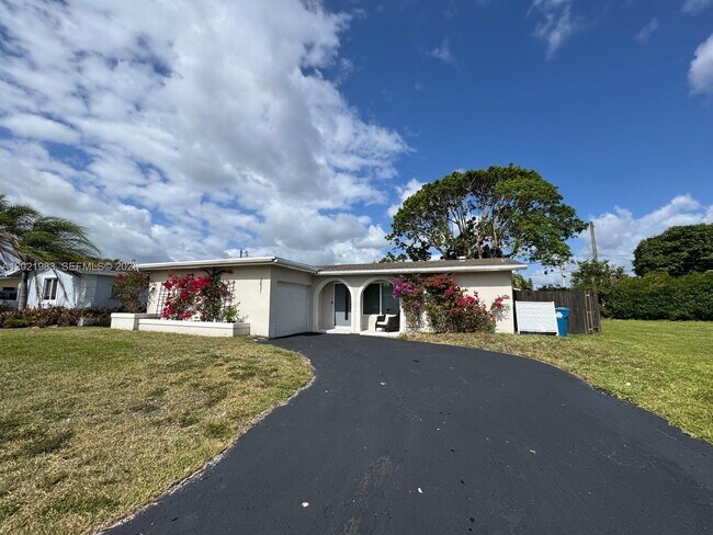 Foto del edificio - 2631 NW 94th Ave