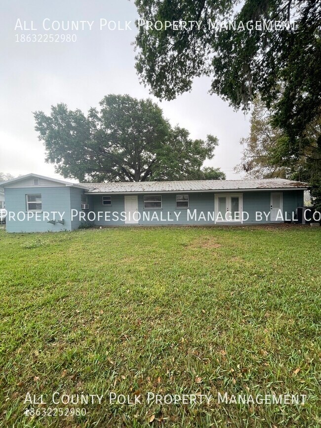 Building Photo - Awesome 3 Bedroom Home for Rent in Lakelan...