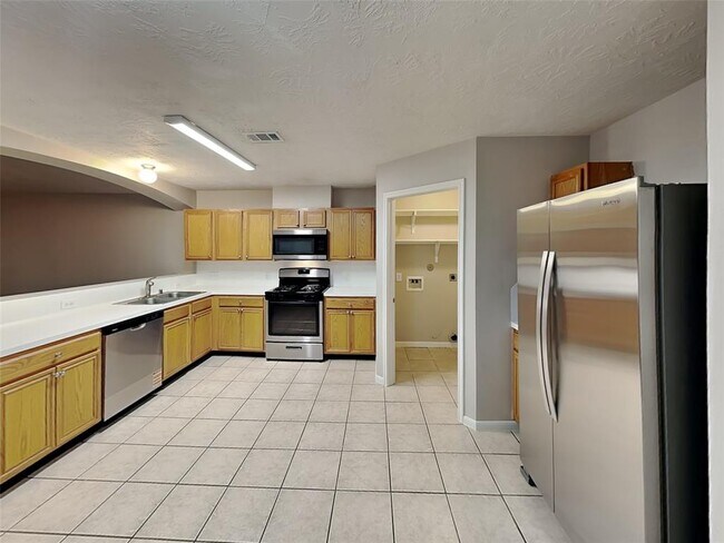 Foto del edificio - 7010 Grant Dr