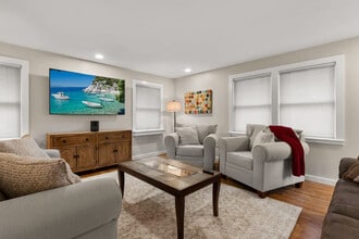 Building Photo - 29 Versailles Ave Building Photo - 29 Versailles Ave