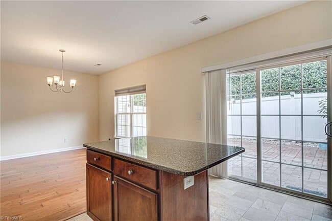 Building Photo - 3970 Fountain Village Ln