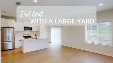 Building Photo - 827 Willow Pl