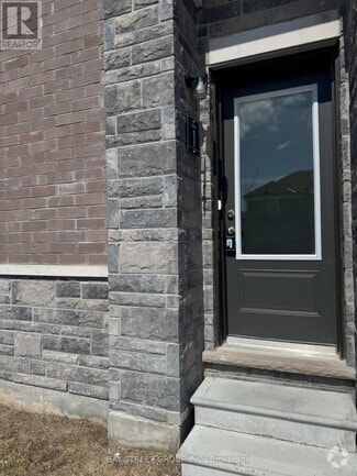 Building Photo - 163 Terry Fox Dr