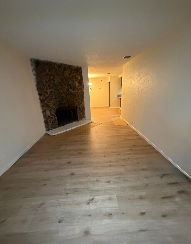 Foto del edificio - 8542 German Dr