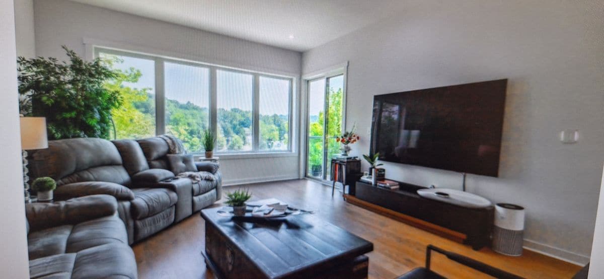 Foto del edificio - 411 Fairpoint St