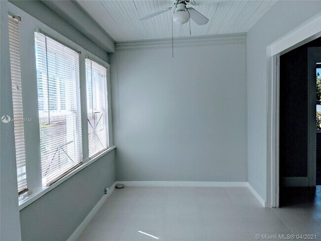 Building Photo - 1929 Fillmore St