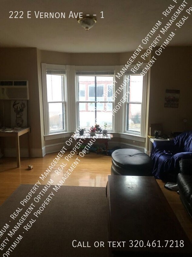 Foto principal - Main Floor 1 Bedroom Apartment Available M...