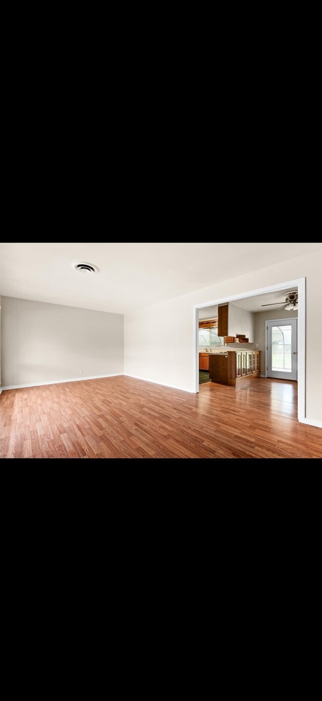 Building Photo - 13 Perkins St