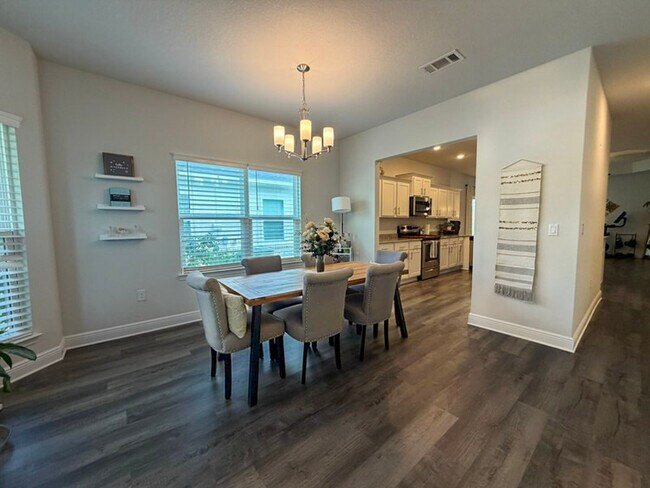 Building Photo - 593 Riverwalk Cir