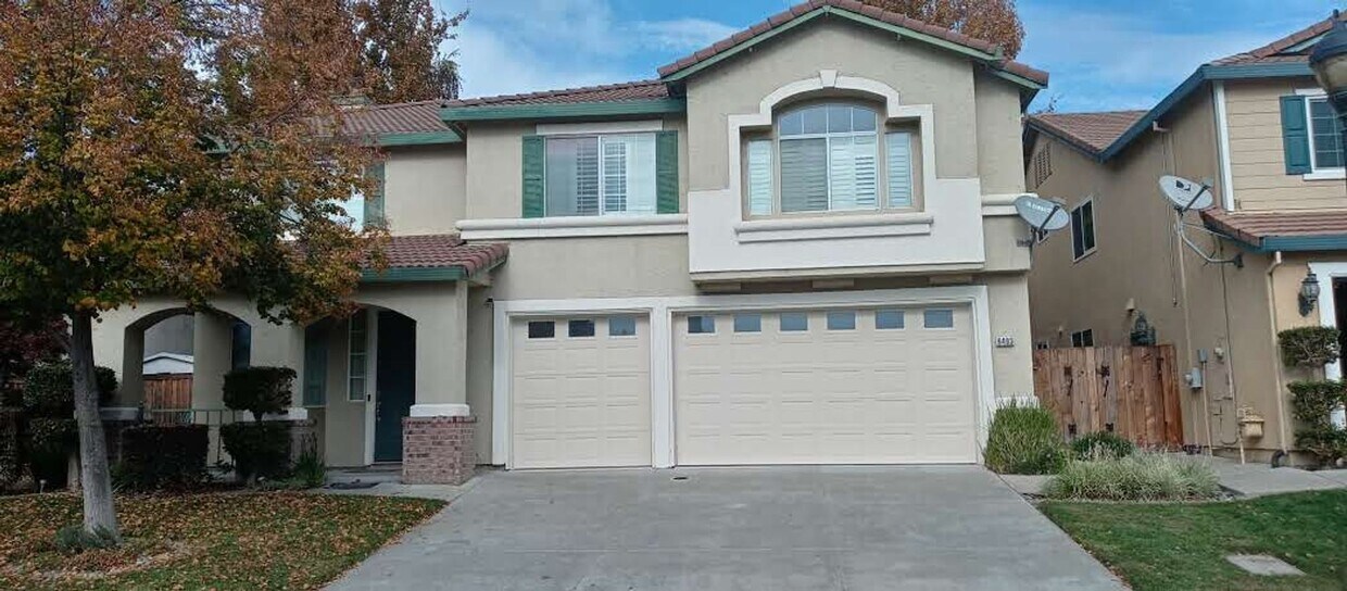 Primary Photo - Rare Brookside Home With Large Balcony & B...